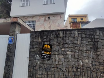 Sobrado à Venda