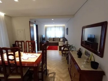 Sobrado à Venda