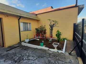 Casa à Venda