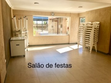 Apartamento à Venda