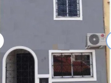 Sobrado à Venda