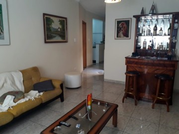 Casa à Venda