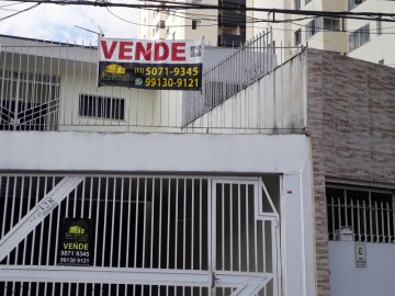 Casa à Venda