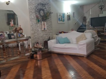 Sobrado à Venda