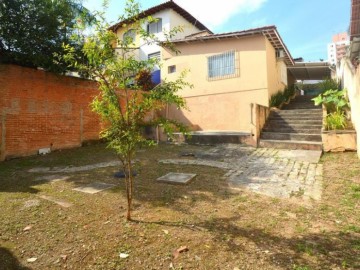 Casa à Venda