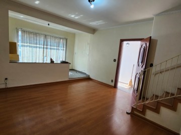 Sobrado à Venda