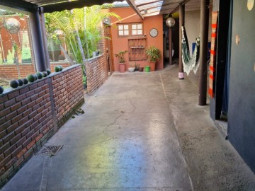 Casa à Venda