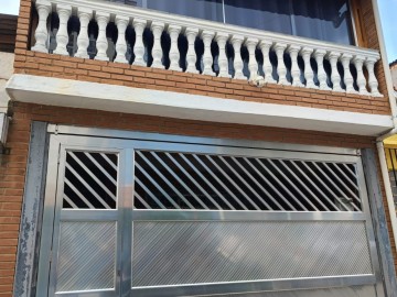 Sobrado à Venda