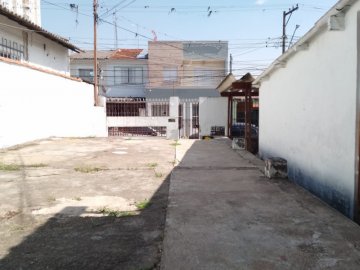Casa à Venda