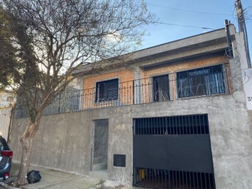 Casa à Venda