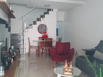 Sobrado à Venda