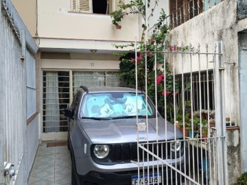 SOBRADO EM VILA FECHADA