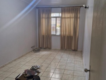 Sobrado à Venda