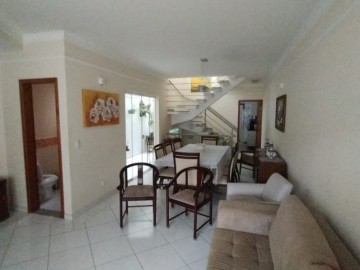 Sobrado à Venda